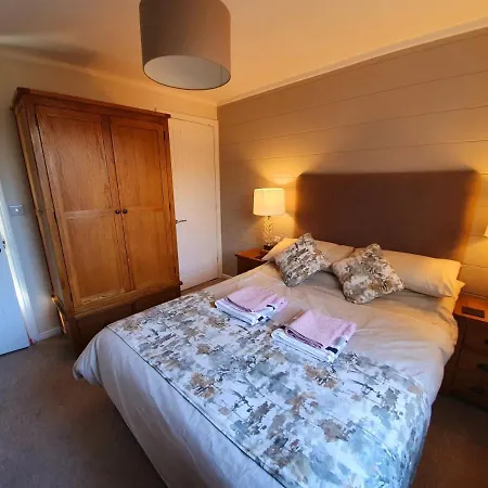 Holiday home Jaw-dropping With Hot Tub On *