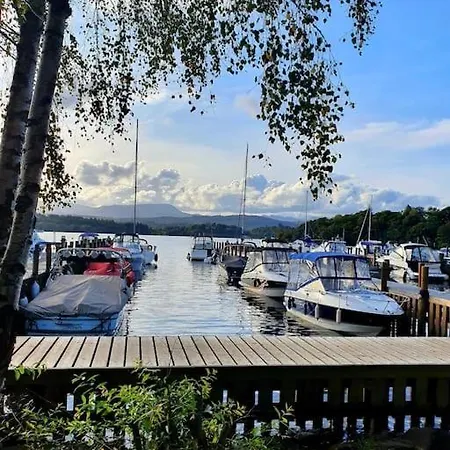 Tatil Evi Jaw-dropping With Hot Tub On Windermere