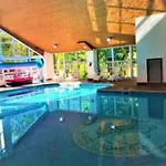 Jaw-dropping With Hot Tub On Dom wakacyjny